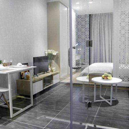Full House Retreat - The Water Front Aparthotel Хошимин Екстериор снимка