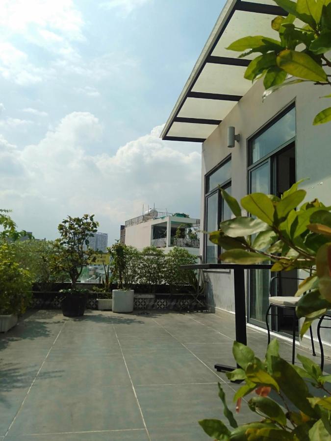 Full House Retreat - The Water Front Aparthotel Хошимин Екстериор снимка